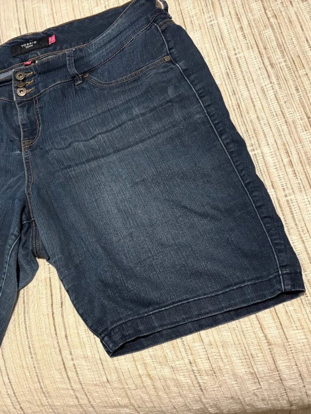 Torrid Jegging Blue Denim Bermuda Super Soft High Rise Shorts - Picture 1 of 6